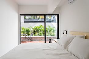 Tabas by Blueground Magdalena Laura