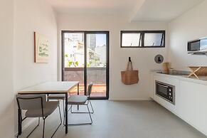 Tabas by Blueground Magdalena Laura