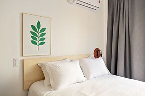 Tabas by Blueground Magdalena Laura