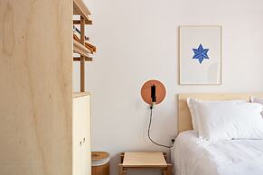 Tabas by Blueground Magdalena Laura