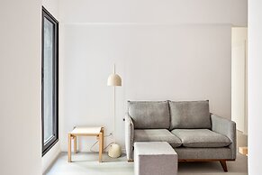 Tabas by Blueground Magdalena Laura