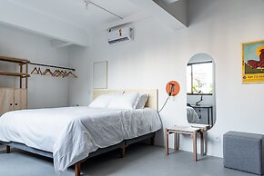 Tabas by Blueground Magdalena Laura