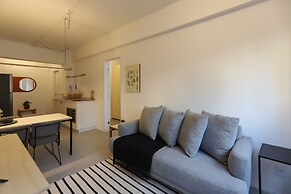 Tabas by Blueground Magdalena Laura