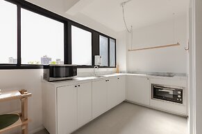 Tabas by Blueground Magdalena Laura