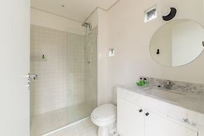 Tabas by Blueground Magdalena Laura