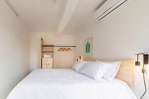 Tabas by Blueground Magdalena Laura