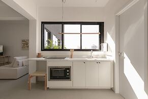 Tabas by Blueground Magdalena Laura