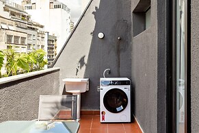 Tabas by Blueground Magdalena Laura