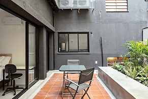 Tabas by Blueground Magdalena Laura