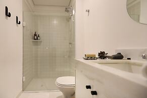 Tabas by Blueground Magdalena Laura