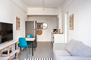 Tabas by Blueground Magdalena Laura