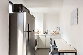 Tabas by Blueground Magdalena Laura