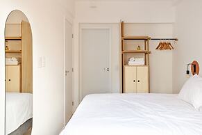 Tabas by Blueground Magdalena Laura