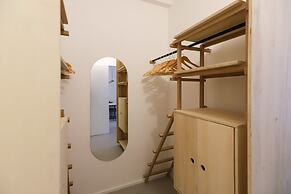 Tabas by Blueground Magdalena Laura