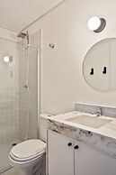 Tabas by Blueground Magdalena Laura