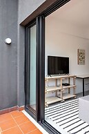 Tabas by Blueground Magdalena Laura