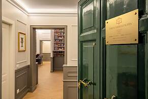 Porta Castello Suites