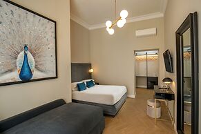 Porta Castello Suites