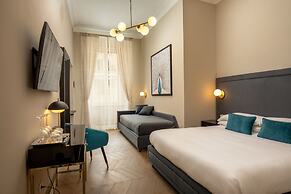 Porta Castello Suites