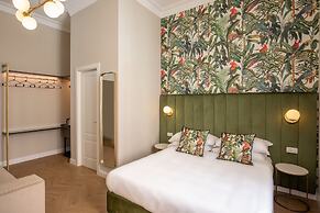 Porta Castello Suites