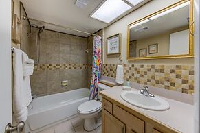 Bayshore Yacht & Tennis 216