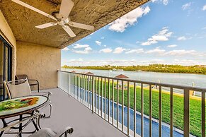 Bayshore Yacht & Tennis 216