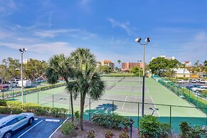 Bayshore Yacht & Tennis 314