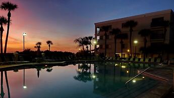 Land's End 10-302 Beach Front - Premier