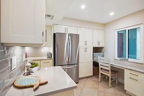 Land's End 10-304 Beach Front - Premier