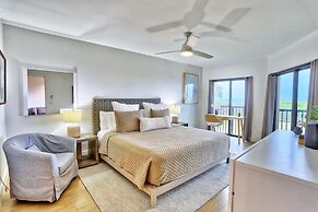 Land's End 11-203 Beach Front - Premier