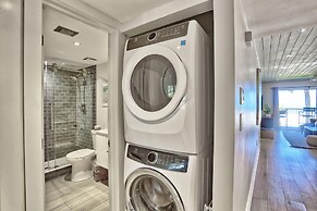 Land's End 11-203 Beach Front - Premier