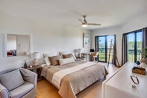 Land's End 11-203 Beach Front - Premier