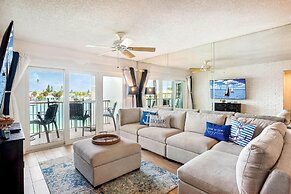 Land's End 3-204 Bay Front