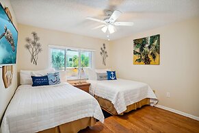 Land's End 3-204 Bay Front