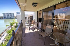 Land's End 4-406 Bay Front