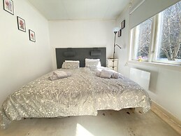 Great Location, Great Price!