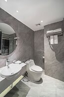 Luxe Paradise Premium Hotel