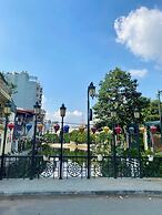 Luxe Paradise Premium Hotel