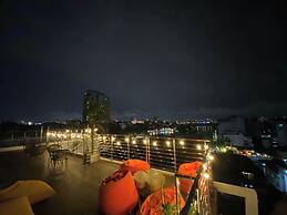 Luxe Paradise Premium Hotel