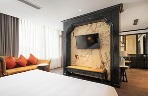 Luxe Paradise Premium Hotel