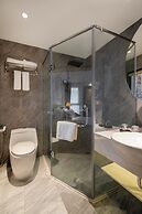 Luxe Paradise Premium Hotel