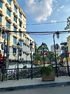 Luxe Paradise Premium Hotel