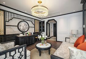 Luxe Paradise Premium Hotel