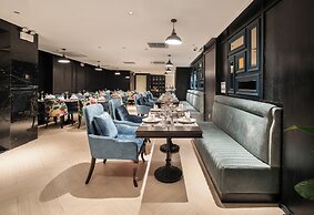 Luxe Paradise Premium Hotel