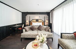 Luxe Paradise Premium Hotel