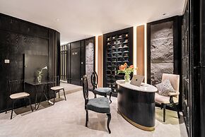 Luxe Paradise Premium Hotel