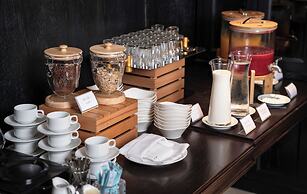 Luxe Paradise Premium Hotel