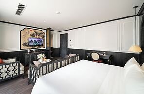 Luxe Paradise Premium Hotel