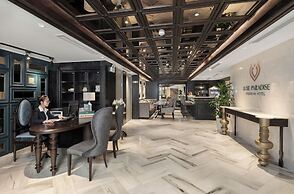 Luxe Paradise Premium Hotel