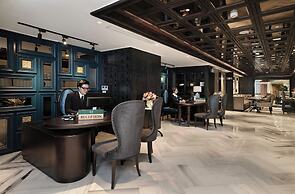 Luxe Paradise Premium Hotel